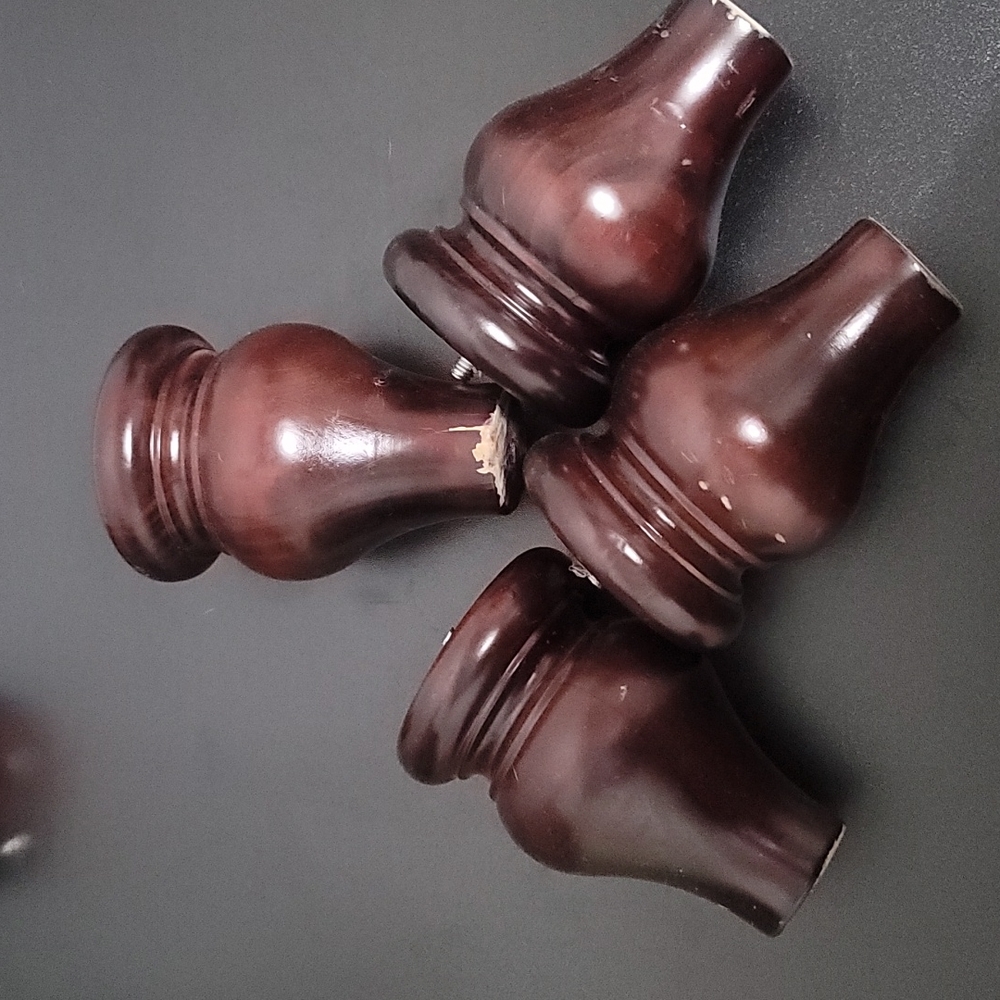 Screw in Furniture Legs